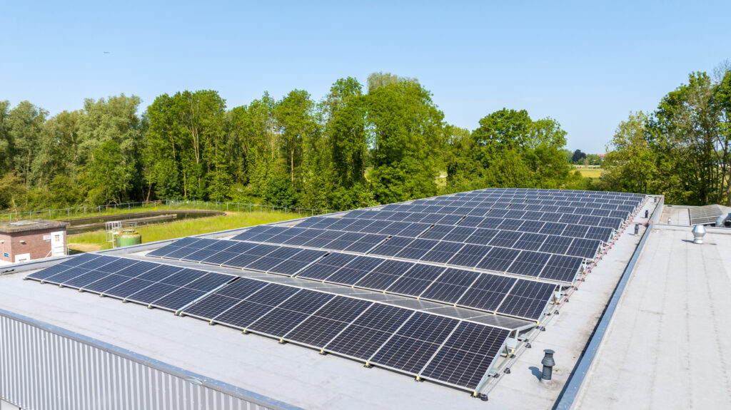 duurzaamheid bij Hermeta - Hermeta produceert zeer duurzaam, met duurzame materialen, eigen zonne-energie, energieopslag en geavanceerd EMS.