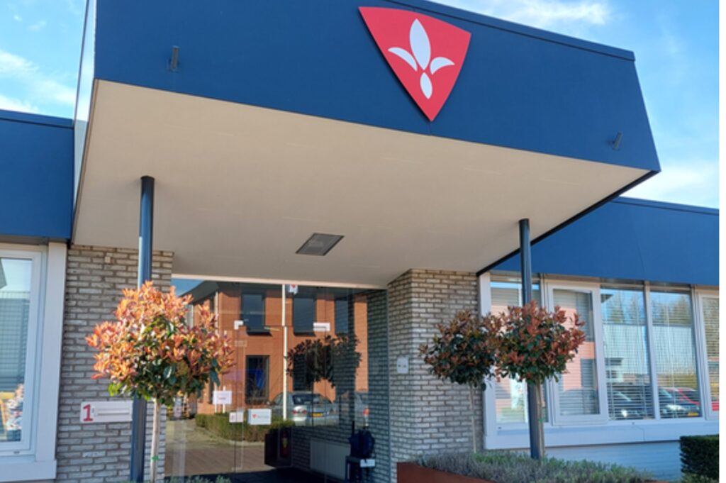 Entree Hermeta - kom werken bij Hermeta - vacature - lokaal en duurzaam maakbedrijf in Asperen